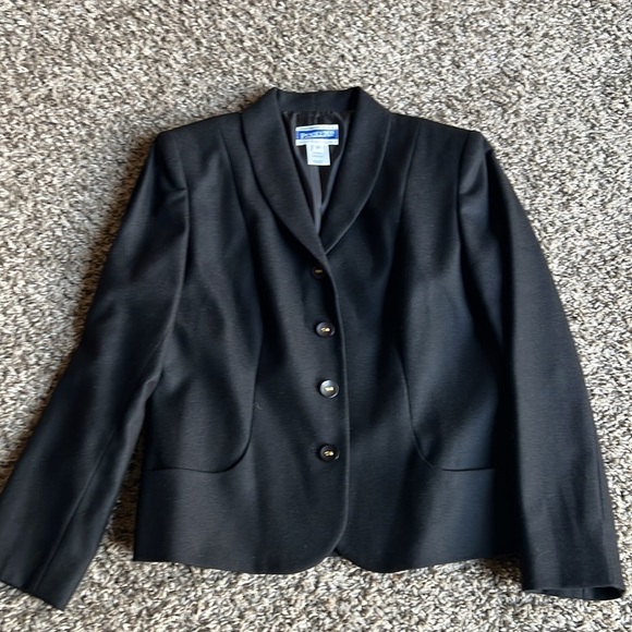 Pendleton Petite 100% Virgin Wool Black Blazer Four Button Closure Size 6 - Picture 1 of 9